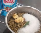 Foto langkah ke 2 dari resep Wedang Kacang Hijau Pisang.