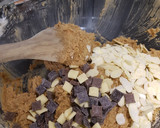 Foto del paso 2 de la receta: Galletas con dulce de leche y pepitas de chocolate