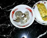 รูปขั้นตอนการทำที่ 4 ของ แกงส้มกุ้งไข่ม้วนชะอม