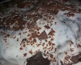 A picture of step 6 of Chocolate cake with whipped cream.