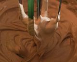 Foto langkah ke 2 dari resep Dalgona coffe mixer.