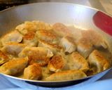 Foto langkah ke 8 dari resep Gyoza, guotie, dumplings.
