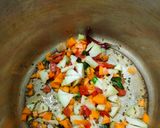 A picture of step 3 of 5 minutes Vegetable Dalia.