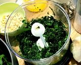 Une image de l'étape 1 de Pesto de roquette.