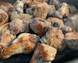 Foto del paso 1 de la receta: Pollo en salsa escabechada con avellanas