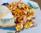 A picture of step 3 of Strapatsada Omelet with Zucchini.