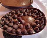 Foto del paso 3 de la receta: Huevos de Pascua rellenos a puro chocolate !!