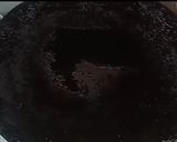 A picture of step 3 of Oreo biscuit cake.