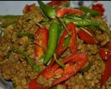 รูปขั้นตอนการทำที่ 6 ของ คั่วกลิ้งหมูสับ เครื่องแกงเผ็ดใต้