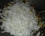 Foto langkah ke 8 dari resep Kwetiau Goreng ala Abang-abang.