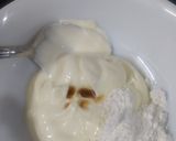 A picture of step 2 of Mini cheese cake.