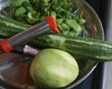 A picture of step 1 of Kairi and dodkyachi chamchamit chutney.