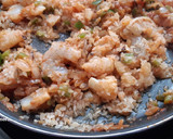 Foto del paso 5 de la receta: Arroz con bacalao y langostinos