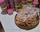 Foto langkah ke 5 dari resep Kue Akar Kelapa Wijen Renyah dan Empuk.