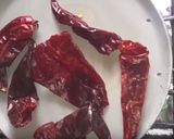 A picture of step 3 of Camarones a la Diabla.