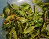 A picture of step 1 of Curry leaves rice.