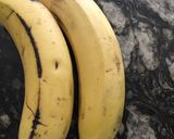 A picture of step 2 of Banana milk shake.
