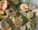 Foto langkah ke 1 dari resep 1302. Cah Kangkung Udang Kecap Simple.
