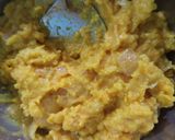 A picture of step 2 of Chapati side dish Kadalaimav.