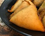 صورة لخطوة 6 من وصفة سمبوسة رمضانيه لذيذه 😋