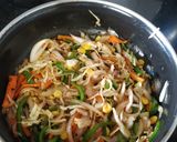 A picture of step 3 of Vegetable spring rolls🤞☺️.