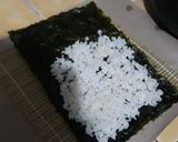 Foto langkah ke 4 dari resep Sushi rumahan.