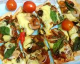 Foto langkah ke 6 dari resep Margherita Pizza 🍕Thin and Crispy.. pasti nagih!.