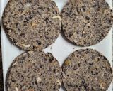 Foto del paso 4 de la receta: Hamburguesas de porotos negros y aceitunas 🫒