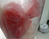 Foto langkah ke 2 dari resep Smoothie Semangka Yakult.