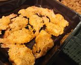 A picture of step 4 of Breaded pork chop, shrimp and mushrooms.