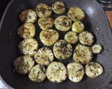 Foto del paso 3 de la receta: Pepino a la plancha