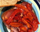 Foto del paso 2 de la receta: Súper sándwich de lomo, jamón y pimientos en Lékué Grill al microondas