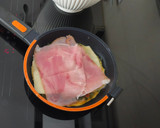 Foto del paso 6 de la receta: Tortilla de acelgas rojas rellena de jamón y queso