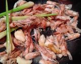 Foto langkah ke 4 dari resep Air Kaldu Udang.