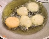 A picture of step 2 of Dahi vada.