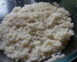 A picture of step 3 of Kanda poha.
