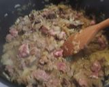 Foto del paso 2 de la receta: Empanadas de carne cortada a cuchillo