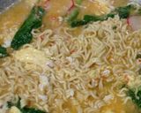 Foto langkah ke 4 dari resep Seblak Mie Simple.