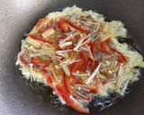 รูปขั้นตอนการทำที่ 3 ของ ไข่เจียวกุ้งสับสารพัดสัมผัส