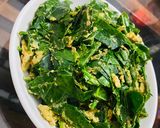 Hình bước làm 3 của món Lá ngón xào trứng (loai lá ngón ăn được nhé)