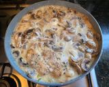 Foto del paso 2 de la receta: Escalopes de pollo con crema de champiñones y verdeo con papas noisettes