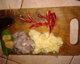 Foto langkah ke 1 dari resep Tumis Kangkung Saus Tiram.