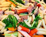 Hình bước làm 3 của món Nui Xào Thập Cẩm