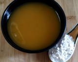A picture of step 3 of "Mango Vanilla Panna cotta".
