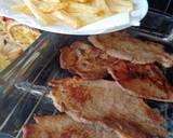Foto del paso 5 de la receta: Bistec de ternera añojo con verduras salteadas y patatas fritas
