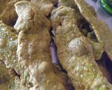 A picture of step 4 of Green fafda.