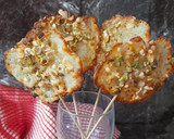 Foto del paso 5 de la receta: Piruletas de queso y frutos secos