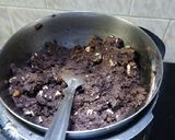 A picture of step 2 of Homemade chocolate.