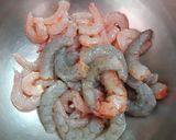 Foto del paso 4 de la receta: Alubias blancas con cigalitas, langostinos y gambas
