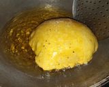 A picture of step 5 of Aloo puri.
